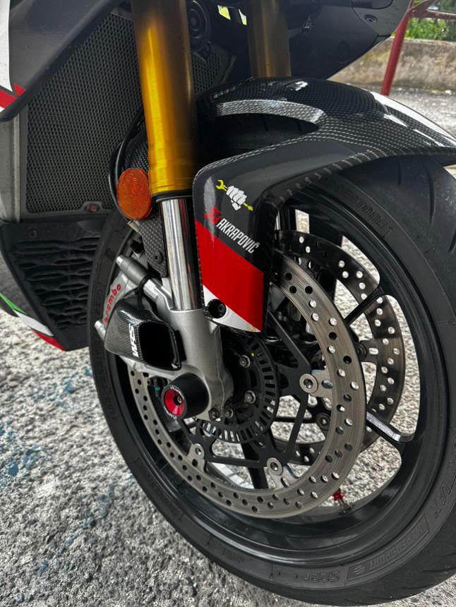 Racing Brake Duct – Aprilia RSV4 / Tuono V4